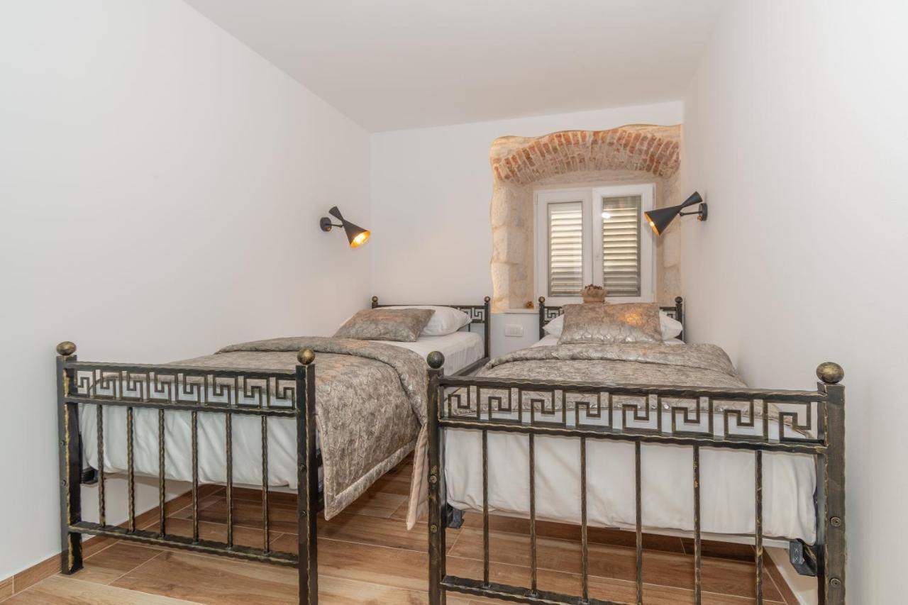Ivka Makarska - Modern And Luxurious Oldtown Apartament Dış mekan fotoğraf